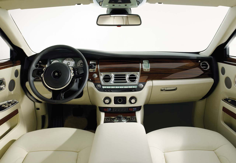 Illustration for article titled Rolls Royce 200EX Concept: Really Tiny, For A Roller